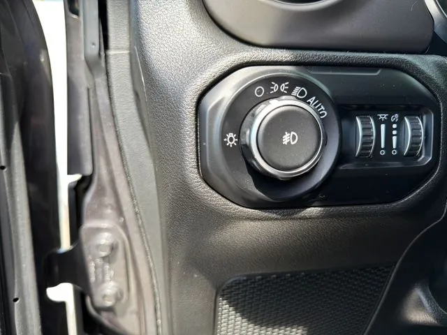 2020 Jeep Wrangler Unlimited Willys - Photo 20