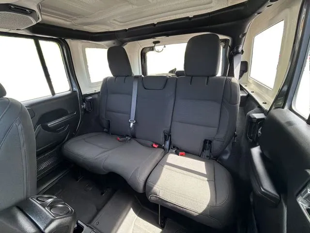 2020 Jeep Wrangler Unlimited Willys - Photo 15