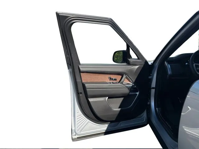 2025 Land Rover Range Rover SE - Photo 21