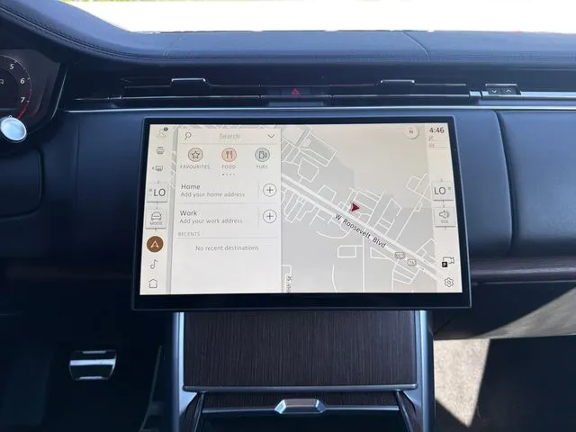 2025 Land Rover Range Rover SE - Photo 16