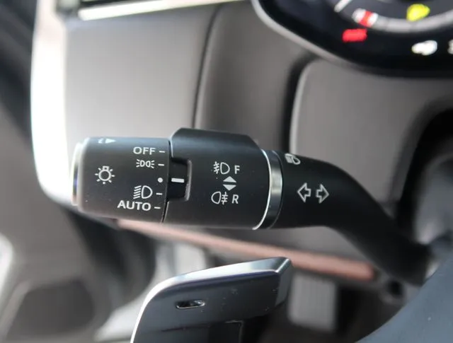2025 Land Rover Range Rover SE - Photo 22