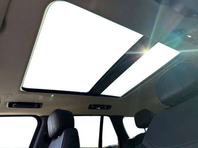 2025 Land Rover Range Rover SE - Photo 23