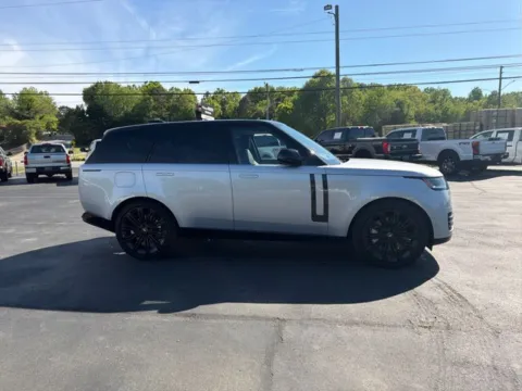 More photos of 2025 Land Rover Range Rover SE at Brandon Reeves Auto World, NC