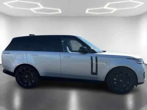 More photos of 2025 Land Rover Range Rover SE at Brandon Reeves Auto World, NC