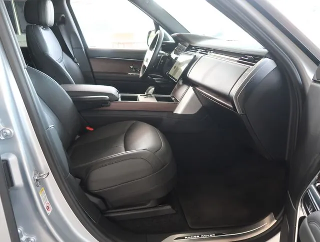 2025 Land Rover Range Rover SE - Photo 40