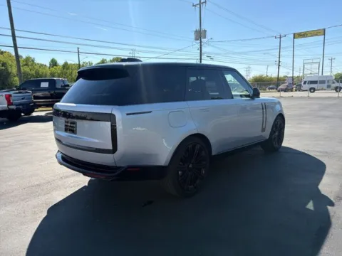 More photos of 2025 Land Rover Range Rover SE at Brandon Reeves Auto World, NC