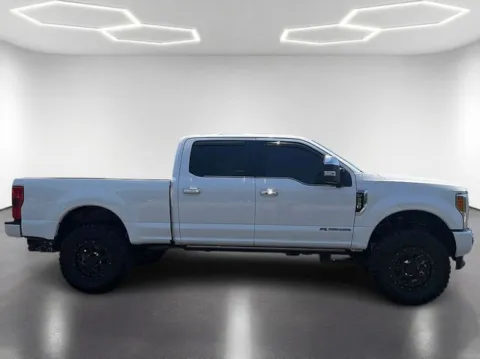 More photos of 2019 Ford F-250SD Platinum at Brandon Reeves Auto World, NC