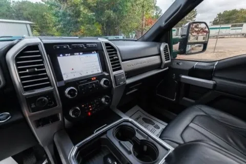 More photos of 2019 Ford F-250SD Platinum at Brandon Reeves Auto World, NC