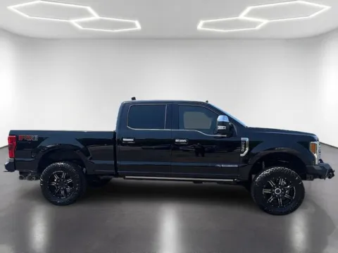More photos of 2019 Ford F-250SD Platinum at Brandon Reeves Auto World, NC