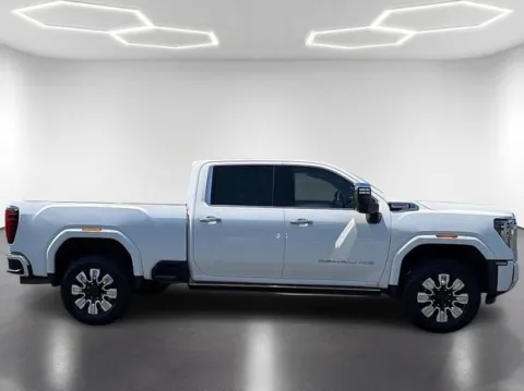 More photos of 2025 GMC Sierra 3500HD Denali at Brandon Reeves Auto World, NC