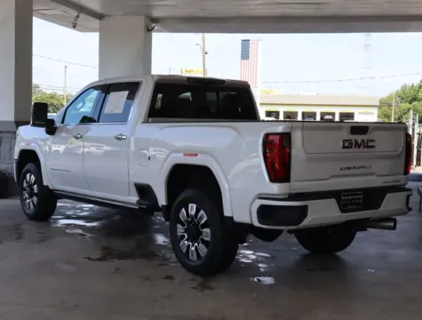 More photos of 2025 GMC Sierra 3500 HD Denali at Brandon Reeves Auto World, NC