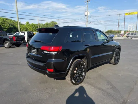 More photos of 2020 Jeep Grand Cherokee Altitude at Brandon Reeves Auto World, NC