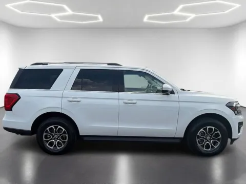 More photos of 2024 Ford Expedition XLT at Brandon Reeves Auto World, NC
