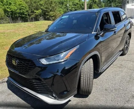 Photos of 2021 Toyota Highlander XSE for sale in Monroe, NC at Brandon Reeves Auto World