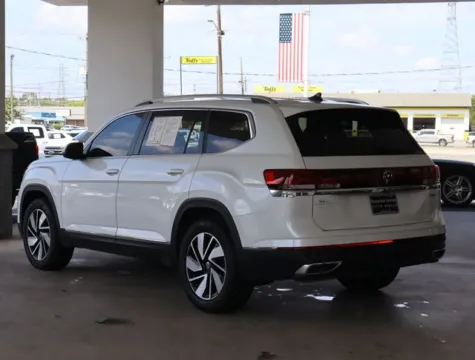 More photos of 2024 Volkswagen Atlas 2.0T SEL at Brandon Reeves Auto World, NC