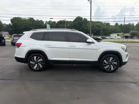 More photos of 2024 Volkswagen Atlas 2.0T SEL at Brandon Reeves Auto World, NC