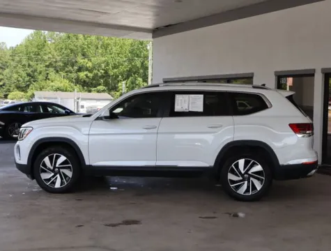 More photos of 2024 Volkswagen Atlas 2.0T SEL at Brandon Reeves Auto World, NC