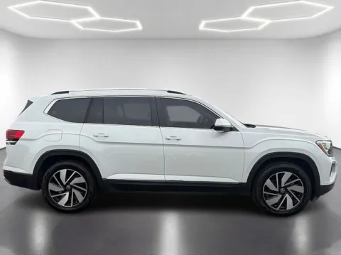 More photos of 2024 Volkswagen Atlas 2.0T SEL at Brandon Reeves Auto World, NC