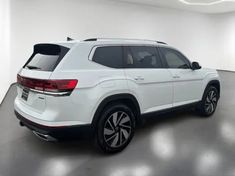 More photos of 2024 Volkswagen Atlas 2.0T SEL at Brandon Reeves Auto World, NC