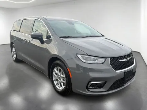 Another view of 2023 Chrysler Pacifica Touring L for sale in Monroe, NC at Brandon Reeves Auto World