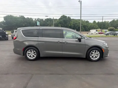 More photos of 2023 Chrysler Pacifica Touring L at Brandon Reeves Auto World, NC