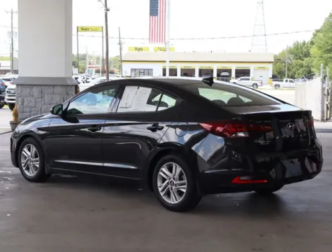 More photos of 2020 Hyundai Elantra SEL at Brandon Reeves Auto World, NC