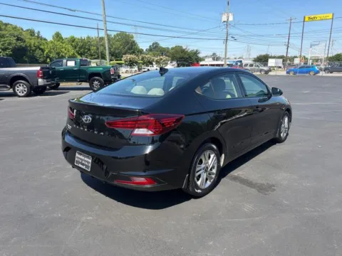 More photos of 2020 Hyundai Elantra SEL at Brandon Reeves Auto World, NC