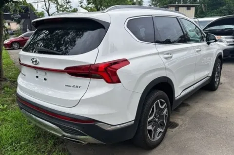 More photos of 2023 Hyundai Santa Fe Limited at Brandon Reeves Auto World, NC