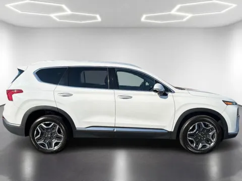 More photos of 2023 Hyundai Santa Fe Limited at Brandon Reeves Auto World, NC