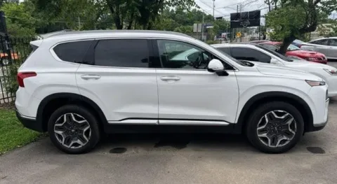 More photos of 2023 Hyundai Santa Fe Limited at Brandon Reeves Auto World, NC