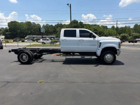 More photos of 2022 Chevrolet Silverado 5500HD Work Truck at Brandon Reeves Auto World, NC