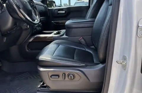 More photos of 2020 Chevrolet Silverado 1500 LT Trail Boss at Brandon Reeves Auto World, NC