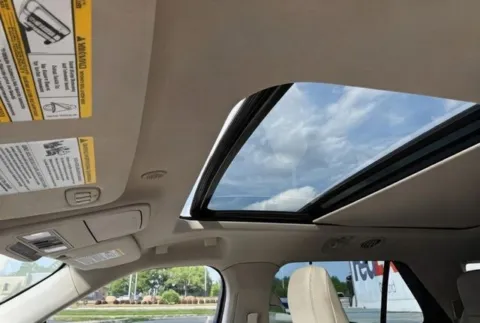 More photos of 2022 Ford Explorer Platinum at Brandon Reeves Auto World, NC