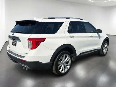 More photos of 2022 Ford Explorer Platinum at Brandon Reeves Auto World, NC