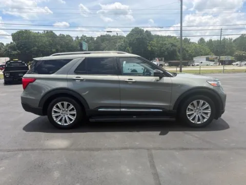 More photos of 2020 Ford Explorer Limited at Brandon Reeves Auto World, NC