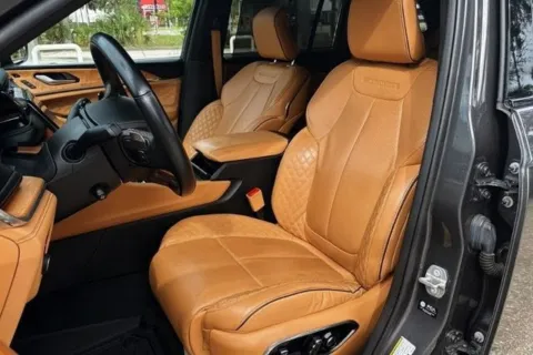 More photos of 2022 Jeep Grand Cherokee Summit Reserve at Brandon Reeves Auto World, NC