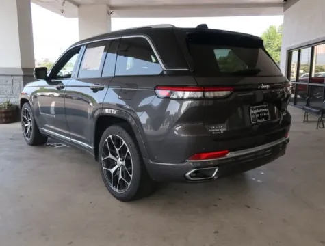 More photos of 2022 Jeep Grand Cherokee Summit Reserve at Brandon Reeves Auto World, NC