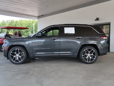 More photos of 2022 Jeep Grand Cherokee Summit Reserve at Brandon Reeves Auto World, NC