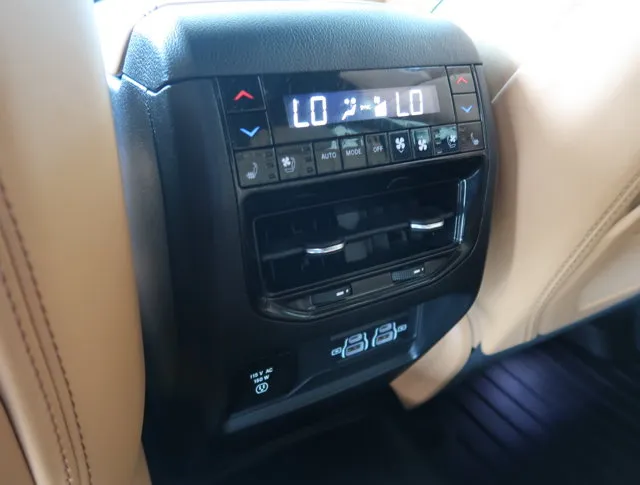 2022 Jeep Grand Cherokee Summit Reserve - Photo 36