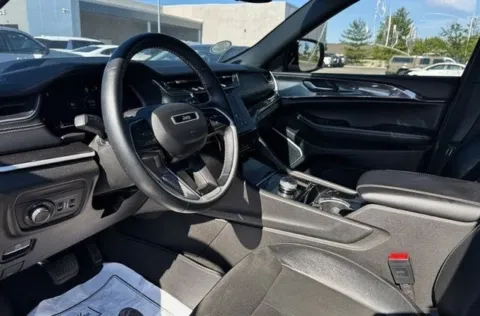 More photos of 2021 Jeep Grand Cherokee L Altitude at Brandon Reeves Auto World, NC