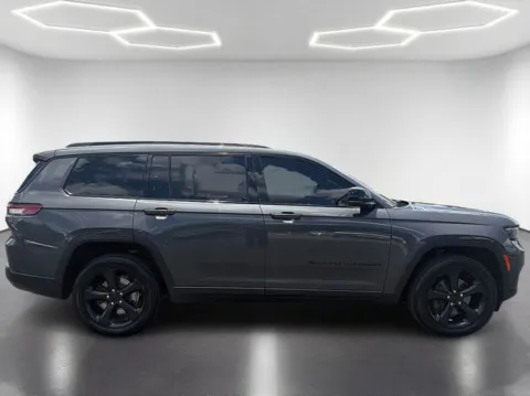 More photos of 2021 Jeep Grand Cherokee L Altitude at Brandon Reeves Auto World, NC