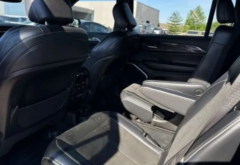 More photos of 2021 Jeep Grand Cherokee L Altitude at Brandon Reeves Auto World, NC