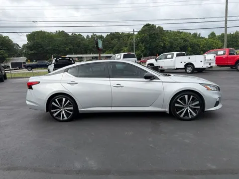 More photos of 2020 Nissan Altima 2.5 SR at Brandon Reeves Auto World, NC