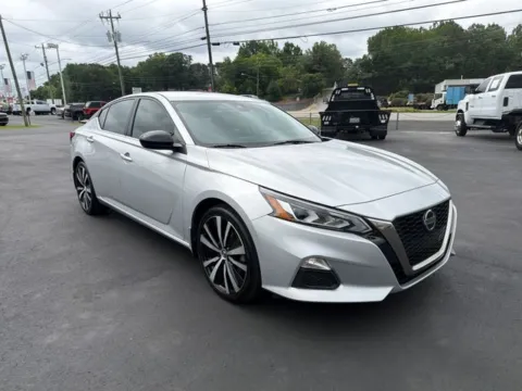 More photos of 2020 Nissan Altima 2.5 SR at Brandon Reeves Auto World, NC