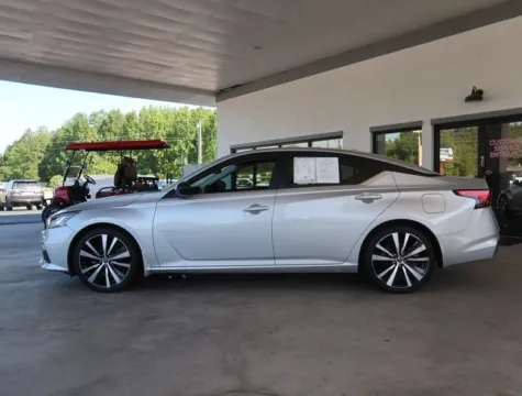 More photos of 2020 Nissan Altima 2.5 SR at Brandon Reeves Auto World, NC