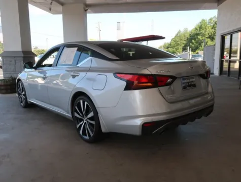 More photos of 2020 Nissan Altima 2.5 SR at Brandon Reeves Auto World, NC