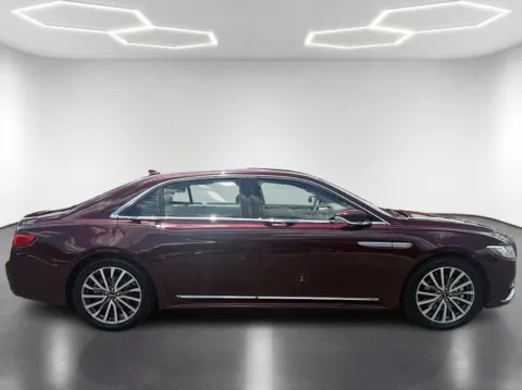 More photos of 2019 Lincoln Continental Select at Brandon Reeves Auto World, NC