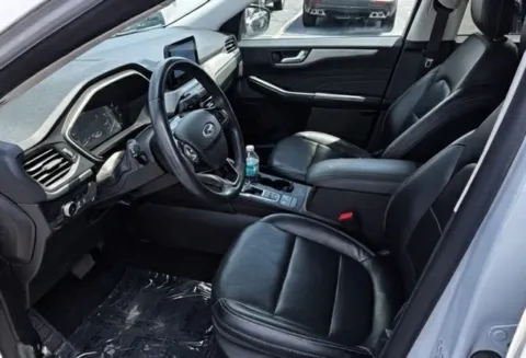 More photos of 2022 Ford Escape SEL at Brandon Reeves Auto World, NC