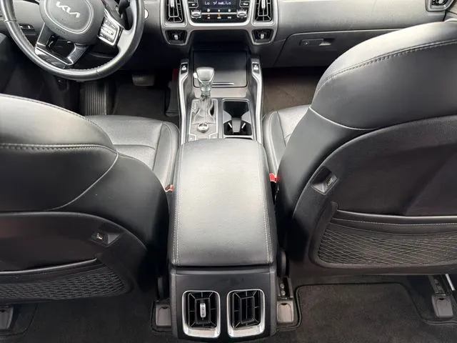 2022 Kia Sorento X-Line S - Photo 18