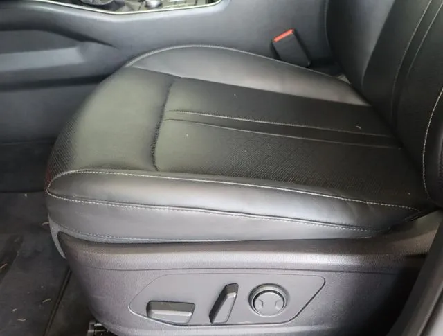 2022 Kia Sorento X-Line S - Photo 16
